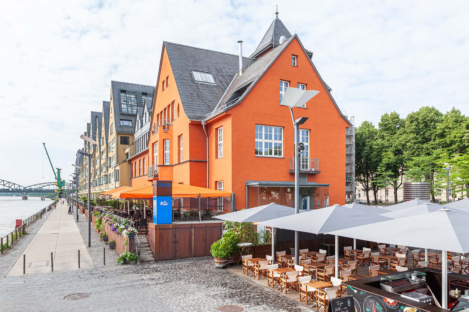 Limani Cologne am Rheinauhafen | Restaurant | Bar | Caf
